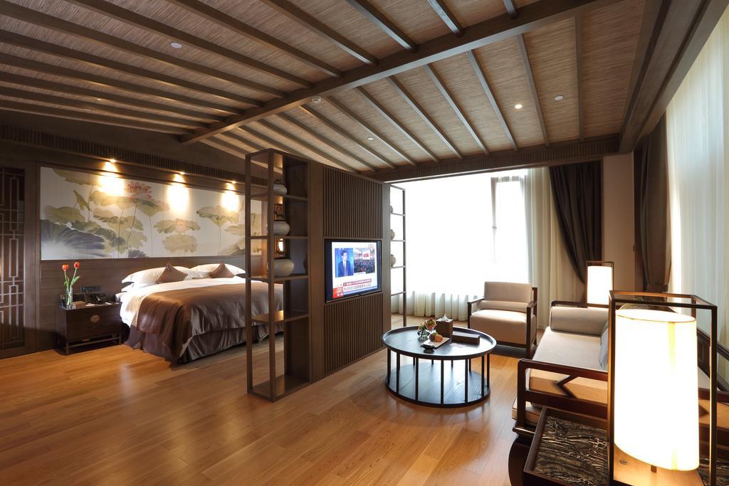 S&N Zhejiang Linhai International Hotel الغرفة الصورة