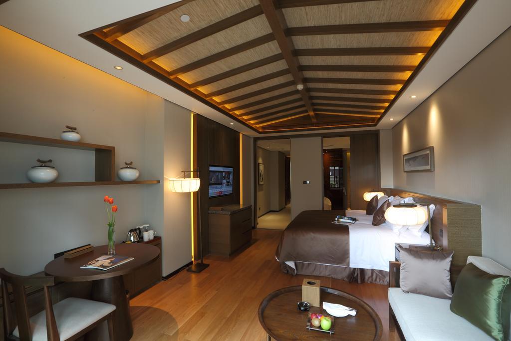 S&N Zhejiang Linhai International Hotel الغرفة الصورة