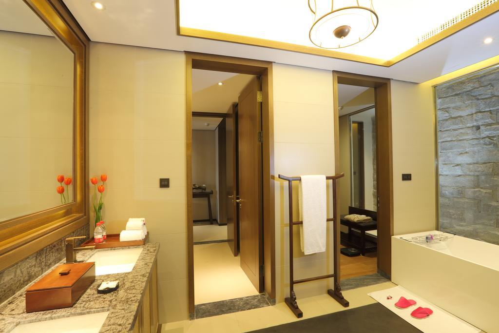 S&N Zhejiang Linhai International Hotel الغرفة الصورة