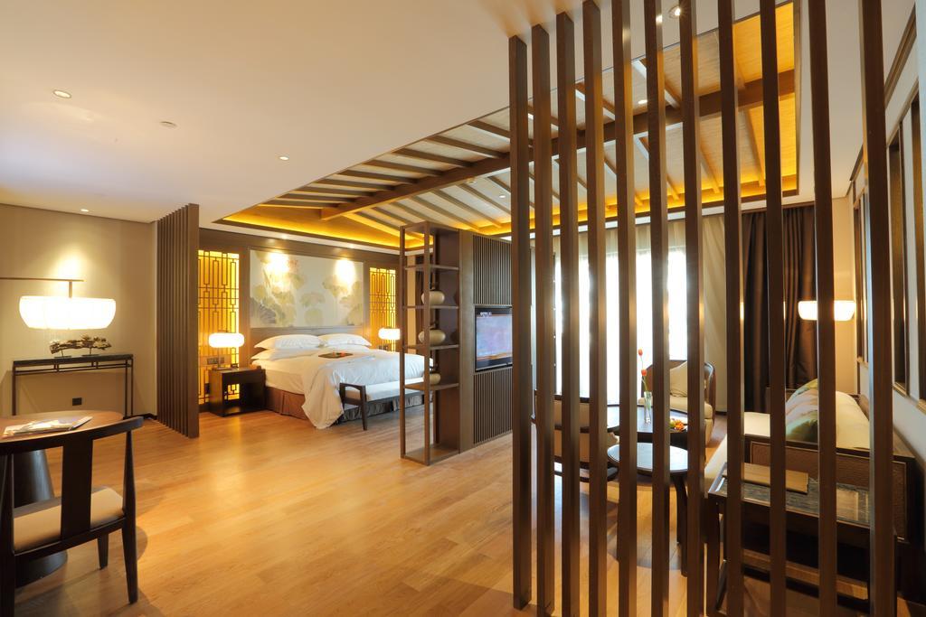 S&N Zhejiang Linhai International Hotel الغرفة الصورة