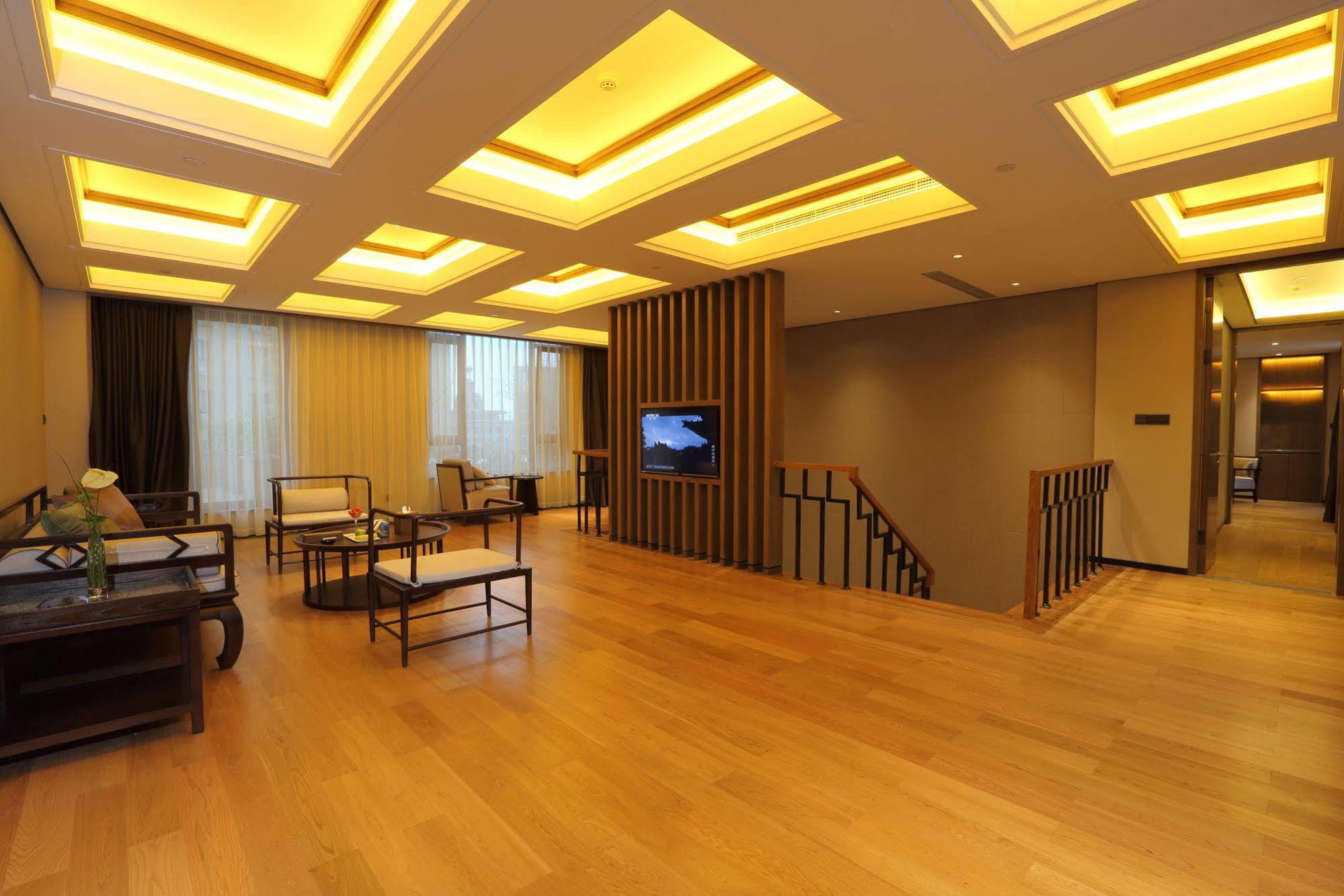 S&N Zhejiang Linhai International Hotel المظهر الخارجي الصورة